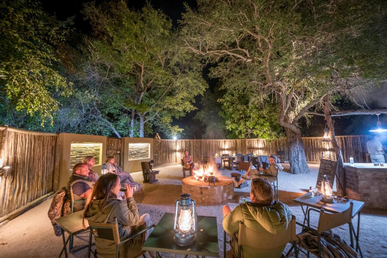 Umkumbe Bush Lodge - Luxury Tented Camp Заповідник Сабі-Санд Екстер'єр фото