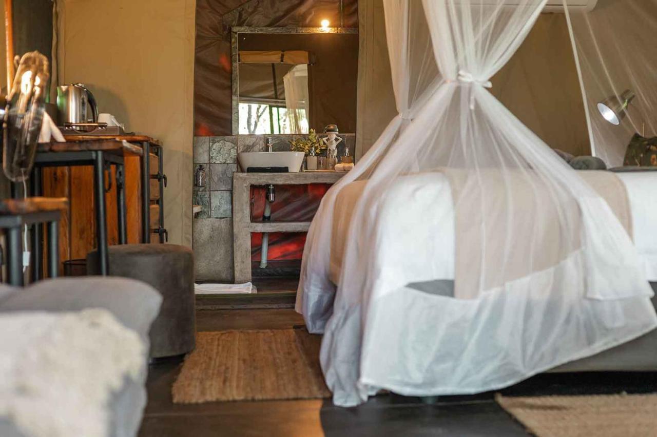 Umkumbe Bush Lodge - Luxury Tented Camp Заповідник Сабі-Санд Екстер'єр фото