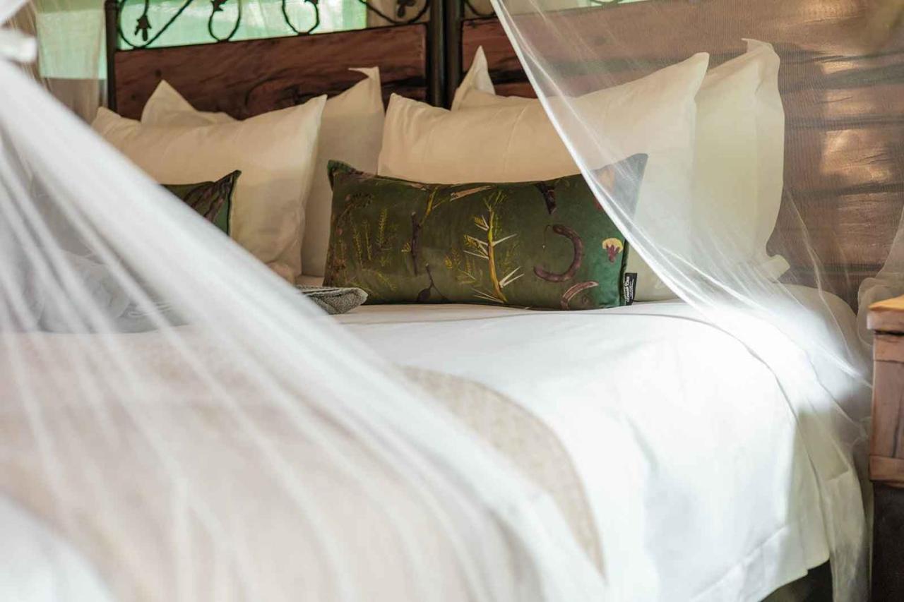 Umkumbe Bush Lodge - Luxury Tented Camp Заповідник Сабі-Санд Екстер'єр фото