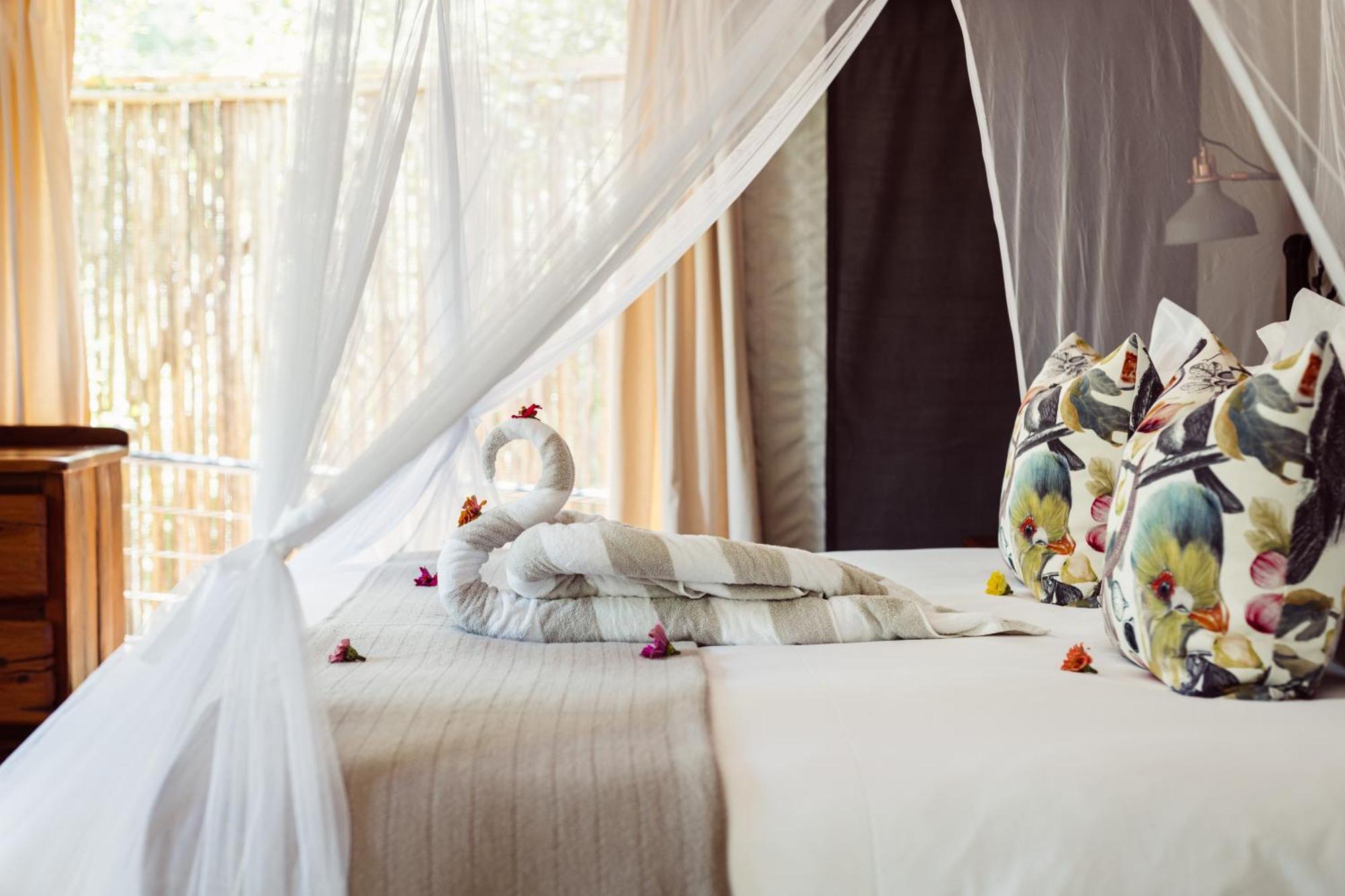 Umkumbe Bush Lodge - Luxury Tented Camp Заповідник Сабі-Санд Екстер'єр фото