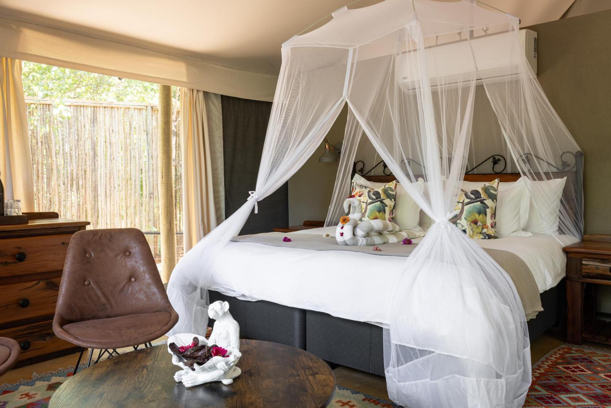 Umkumbe Bush Lodge - Luxury Tented Camp Заповідник Сабі-Санд Екстер'єр фото