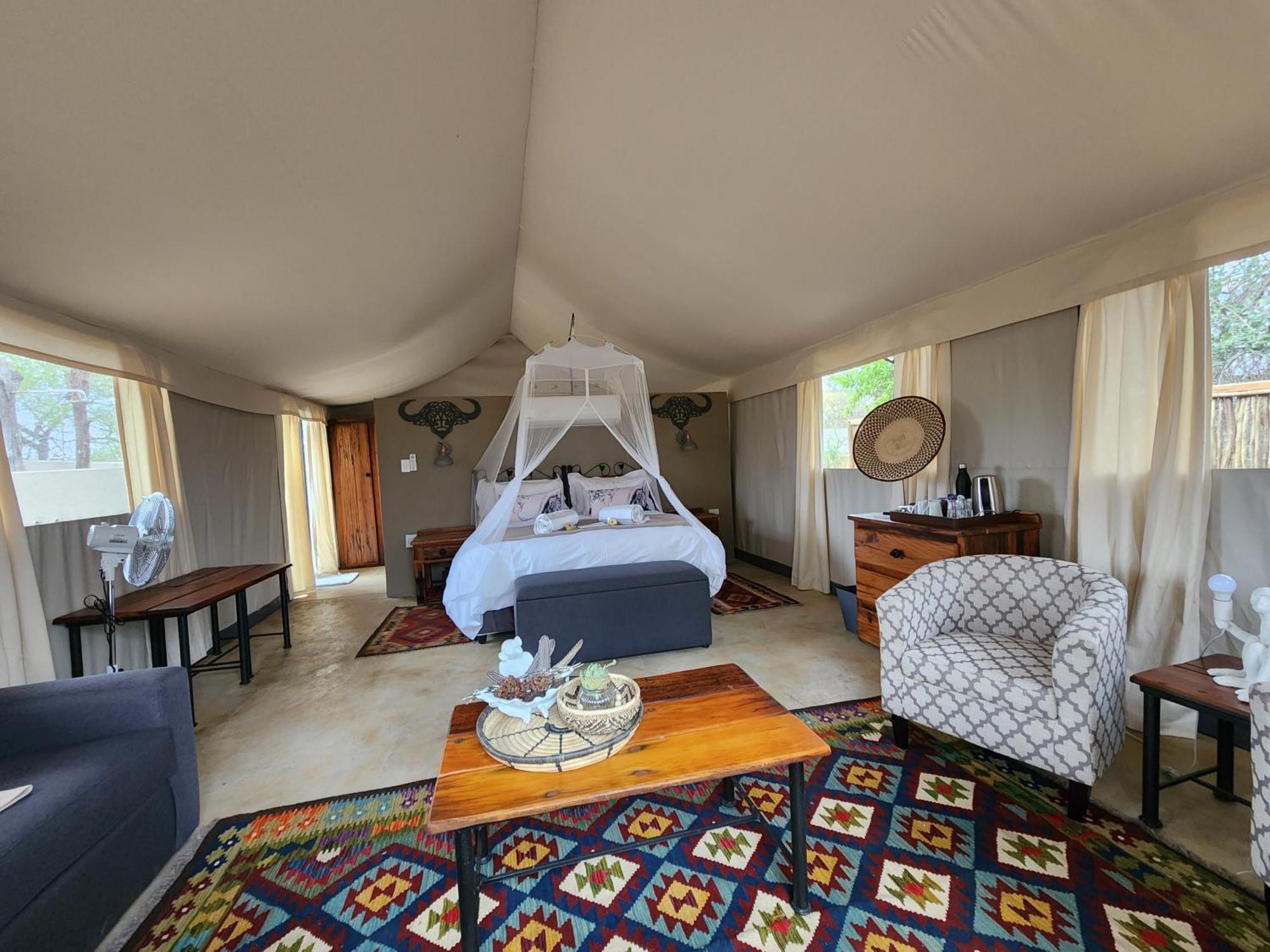 Umkumbe Bush Lodge - Luxury Tented Camp Заповідник Сабі-Санд Екстер'єр фото
